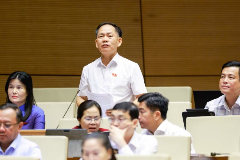 Lao động vi phạm pháp luật ở nước ngoài cần bị cấm xuất cảnh